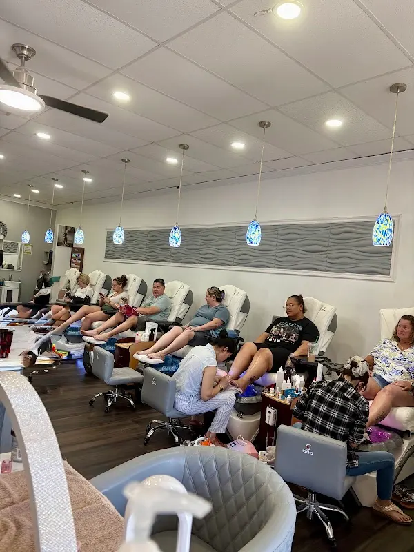 VOGUE NAILS AND SPA IN BRANDON — Nail salon in Brandon